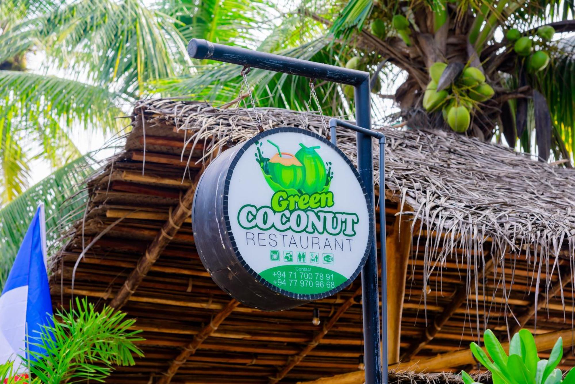 Golden Surfer Beach Hotel Tangalle Buitenkant foto