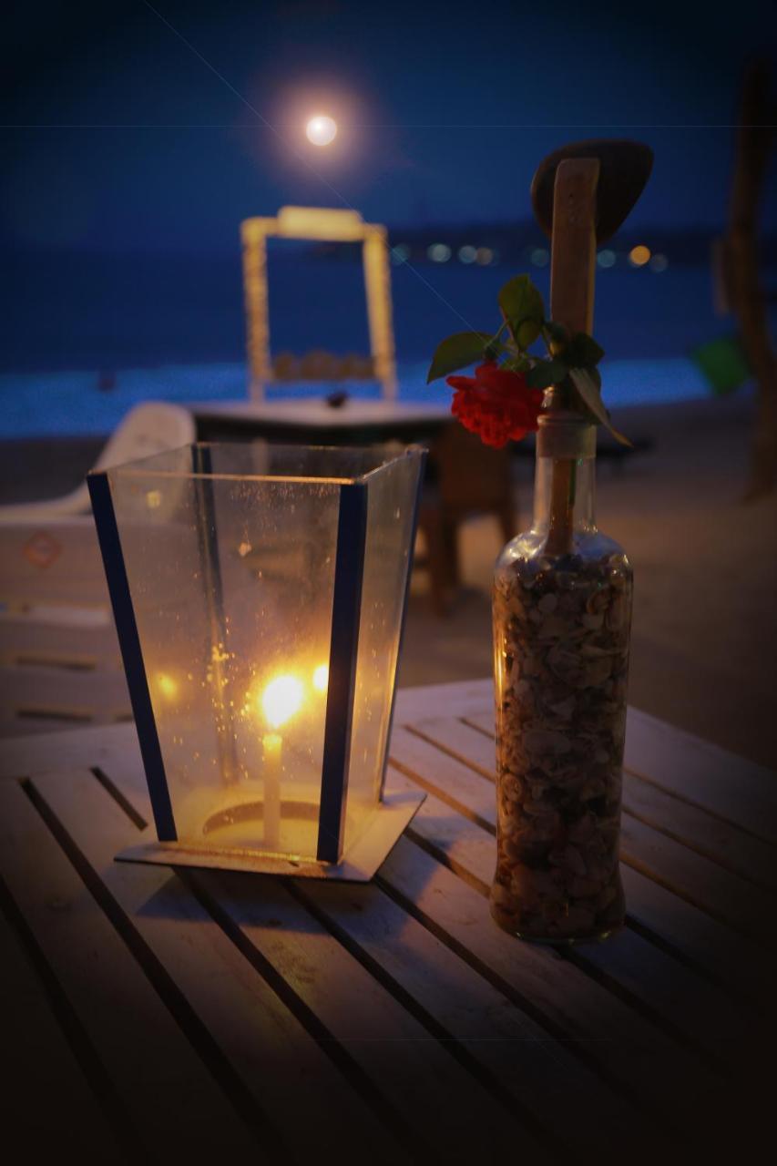 Golden Surfer Beach Hotel Tangalle Buitenkant foto